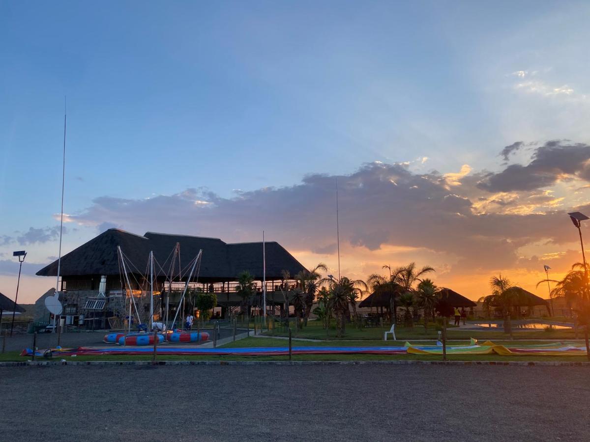 Big Valley Game Lodge Lobatse Zewnętrze zdjęcie